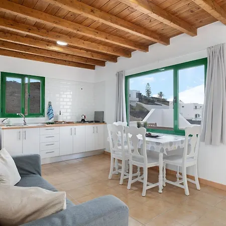 San Roque Tatil Evi Tinajo